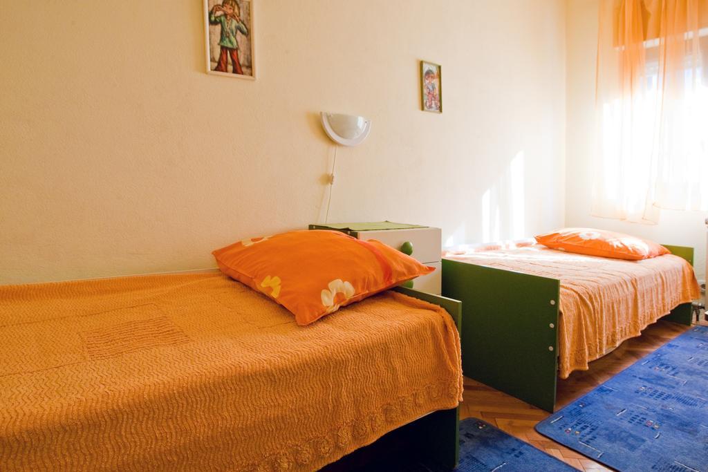 Apartments Dragan Trogir Quarto foto