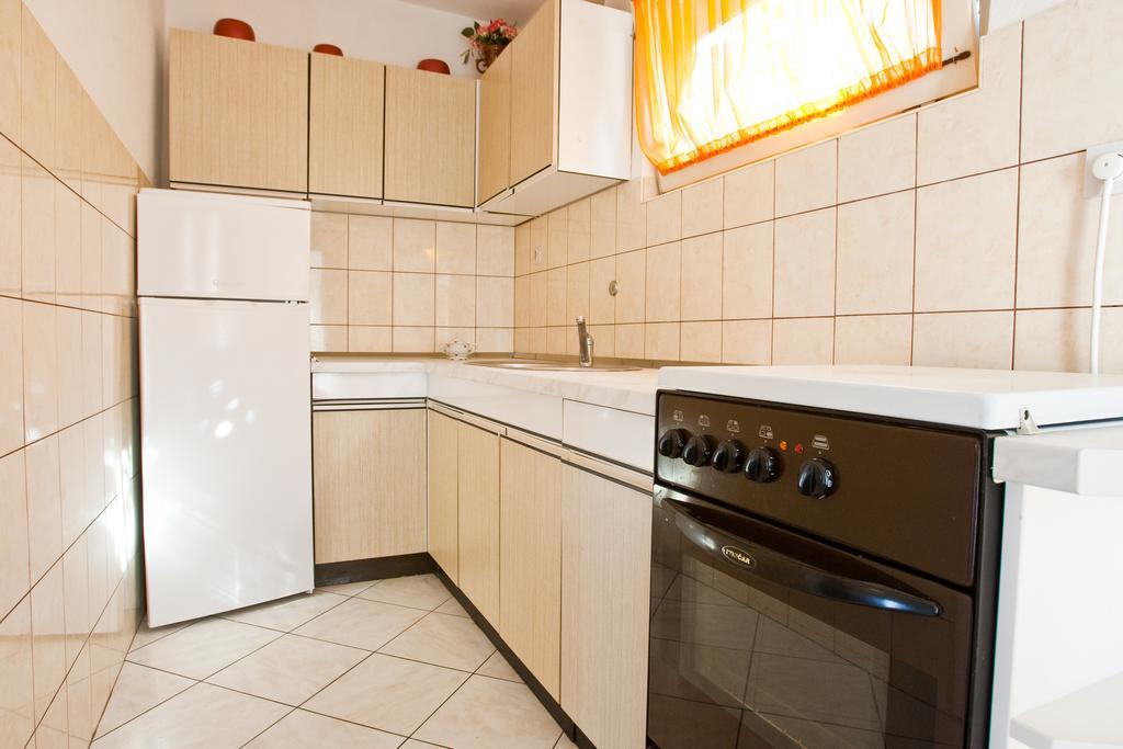 Apartments Dragan Trogir Quarto foto